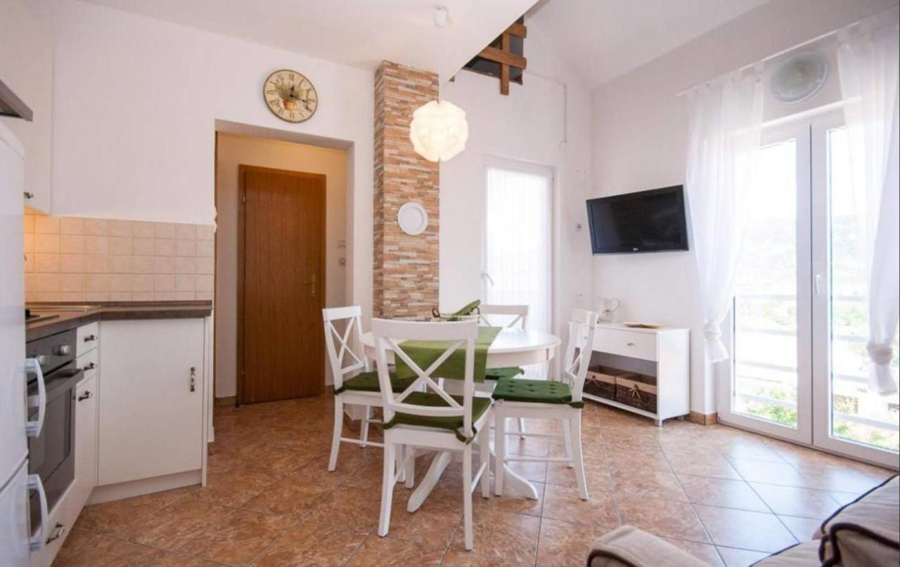 Apartment Helmut With Sea View باشْكا المظهر الخارجي الصورة
